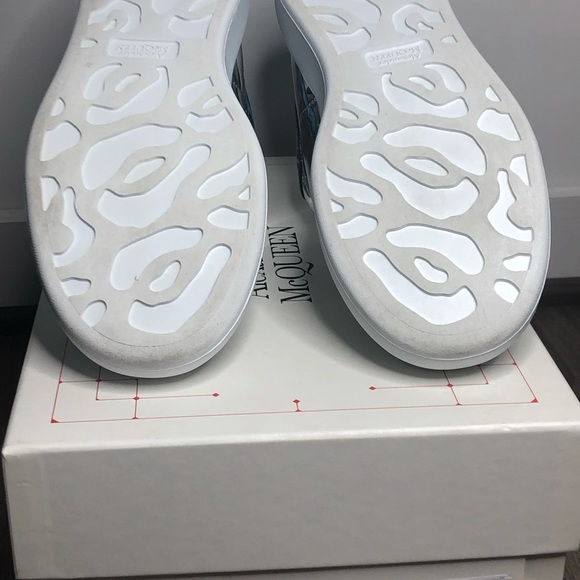 Alexander McQueen Men's Sneakers Metallic/Blue - Picture 9 of 15